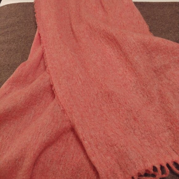 J Crew large chunky oversized pink scarf Made in Italy - Picture 8 of 8